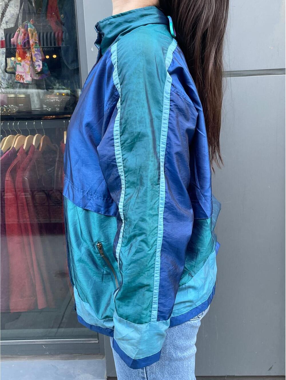 Vintage Avon Windbreaker - Picture 3 of 4